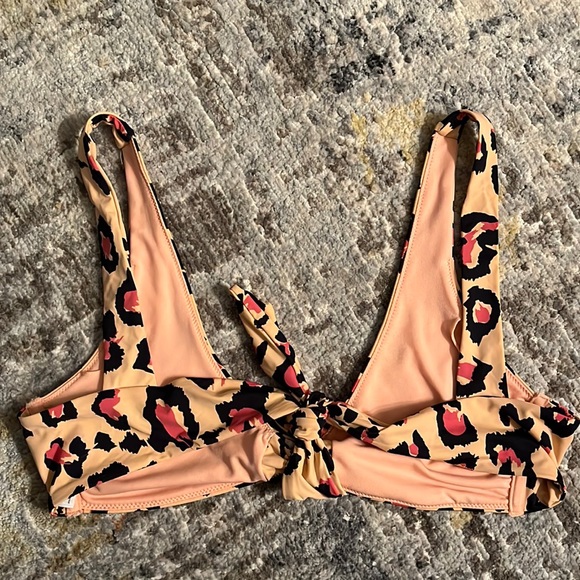 La Vie En Rose Bikini Top - Picture 2 of 3